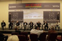 CNTur e ABRESI homenageiam dia da Hotelaria