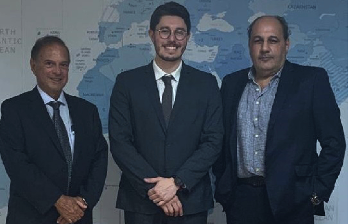 Diretores da CNTur visitam Ministério da Indústria, Comércio e Serviço.